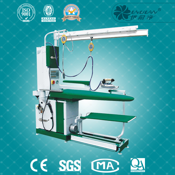 多功能吸鼓風熨燙臺